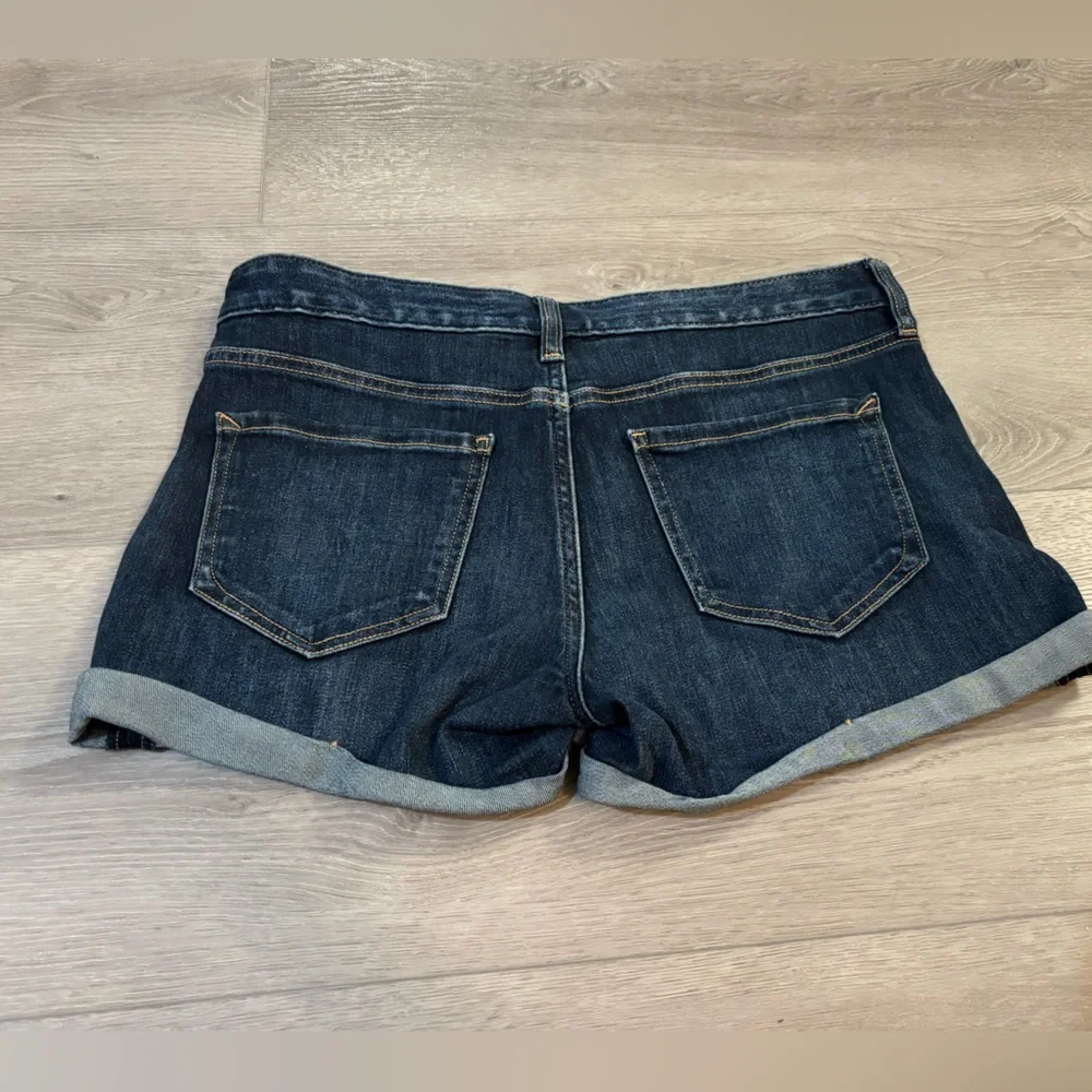 Express - Dark Blue Denim Shorts - Sortie Low Rise - Ultimate Stretch - Size 2 - Picture 3 of 14